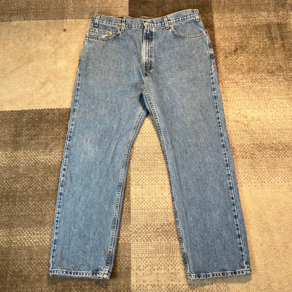 Vintage Levis 505 Regular Fit Straight Leg Jean Mens 40x30 Light Wash Blue Denim